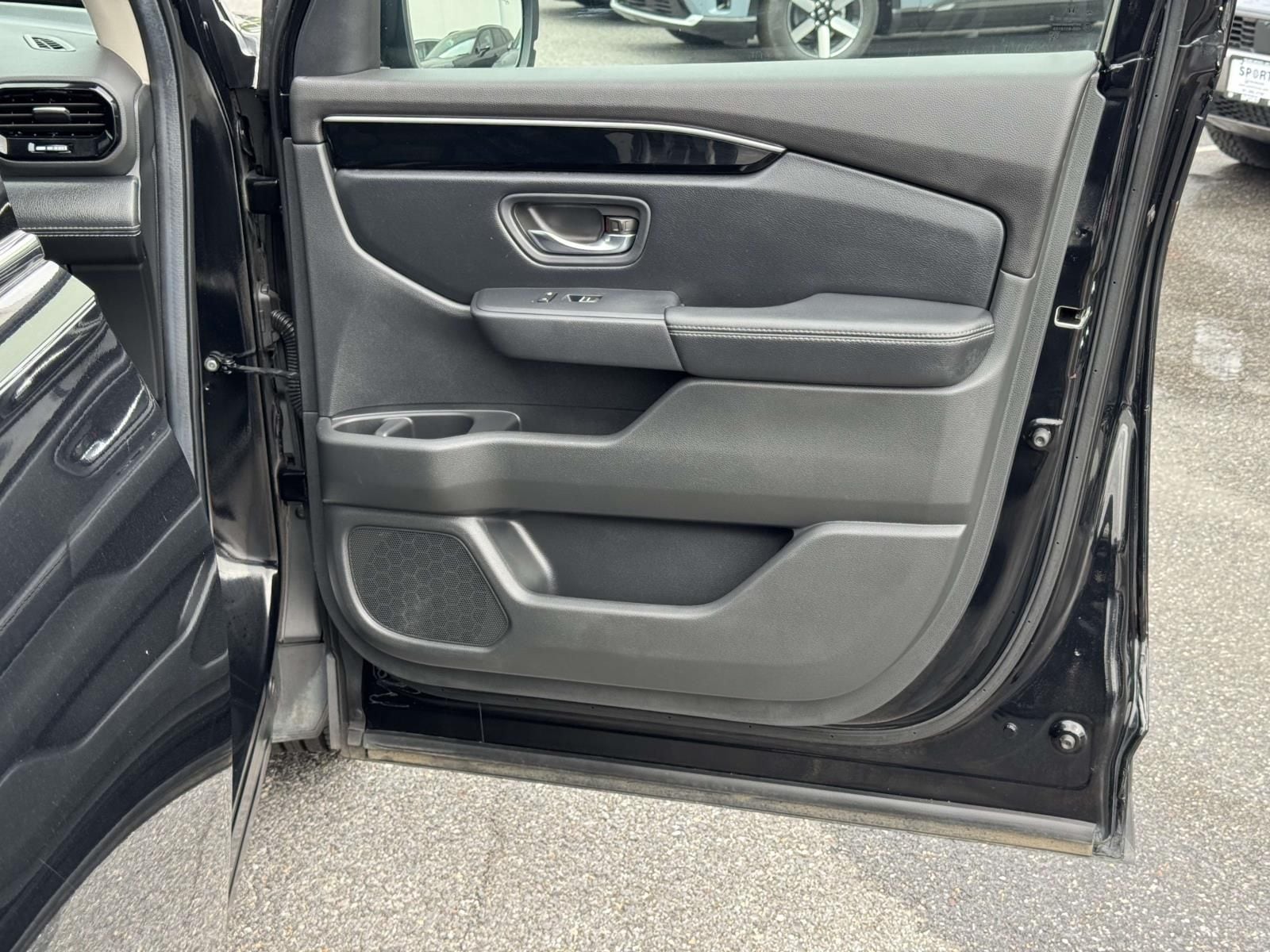 2025 Honda Pilot Touring - Photo 14