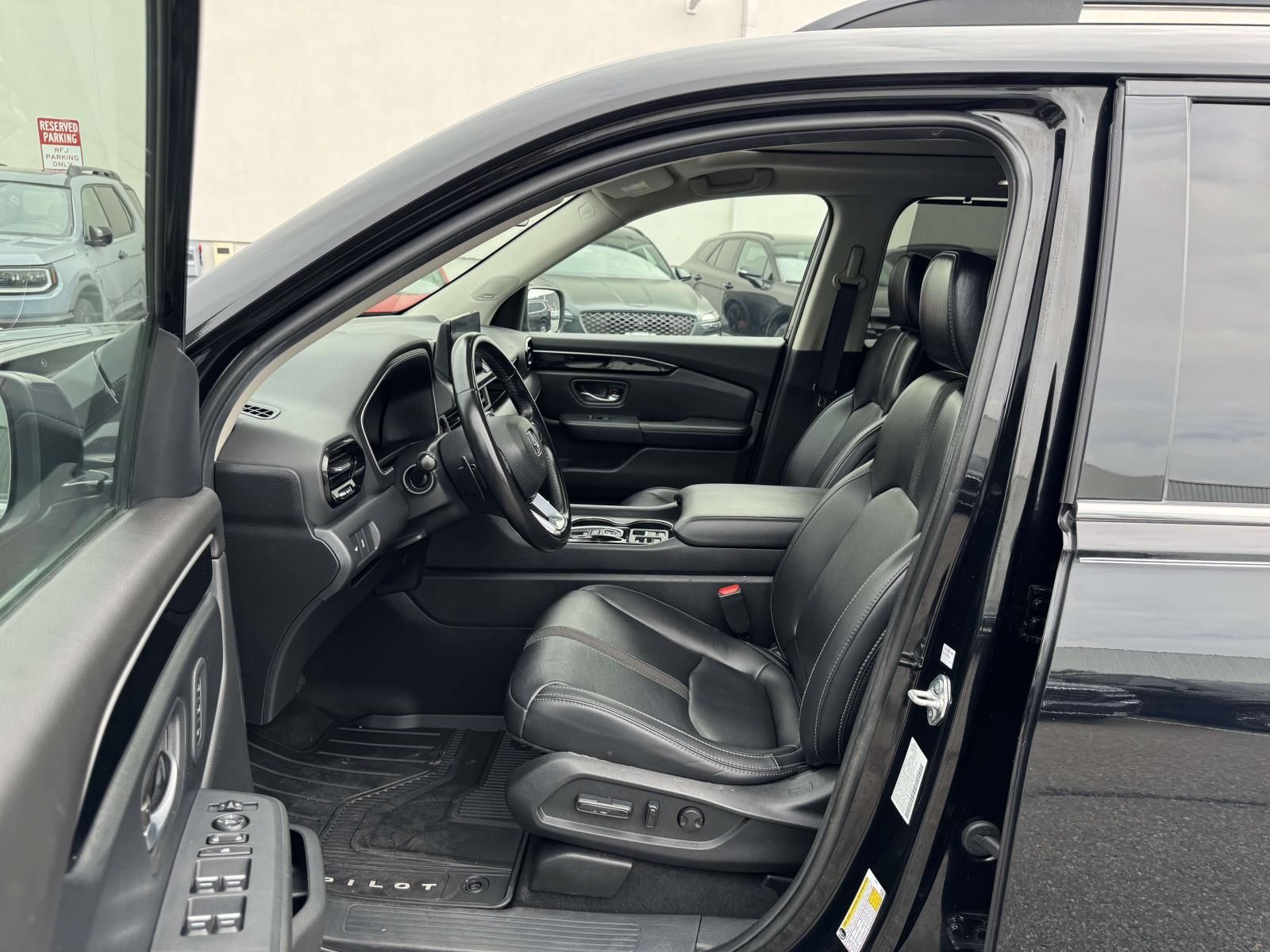 2025 Honda Pilot Touring - Photo 21