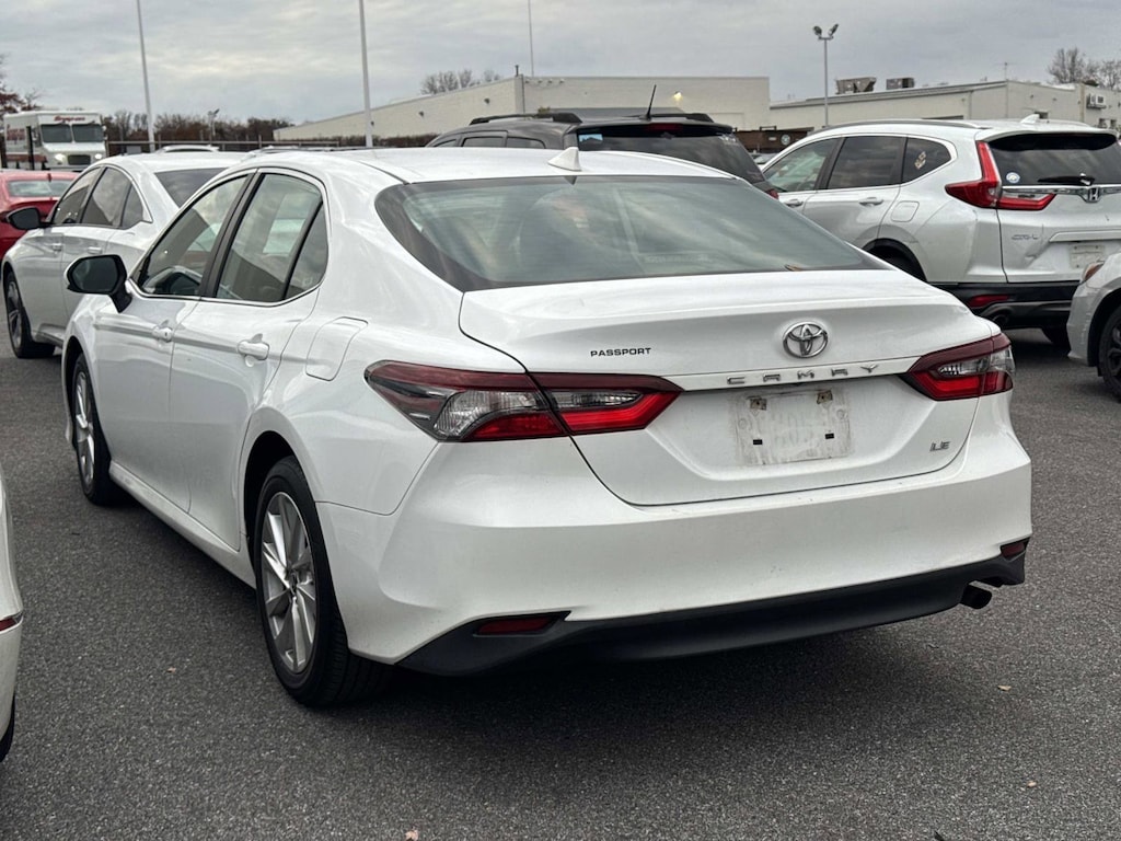 2021 Toyota Camry LE photo 2