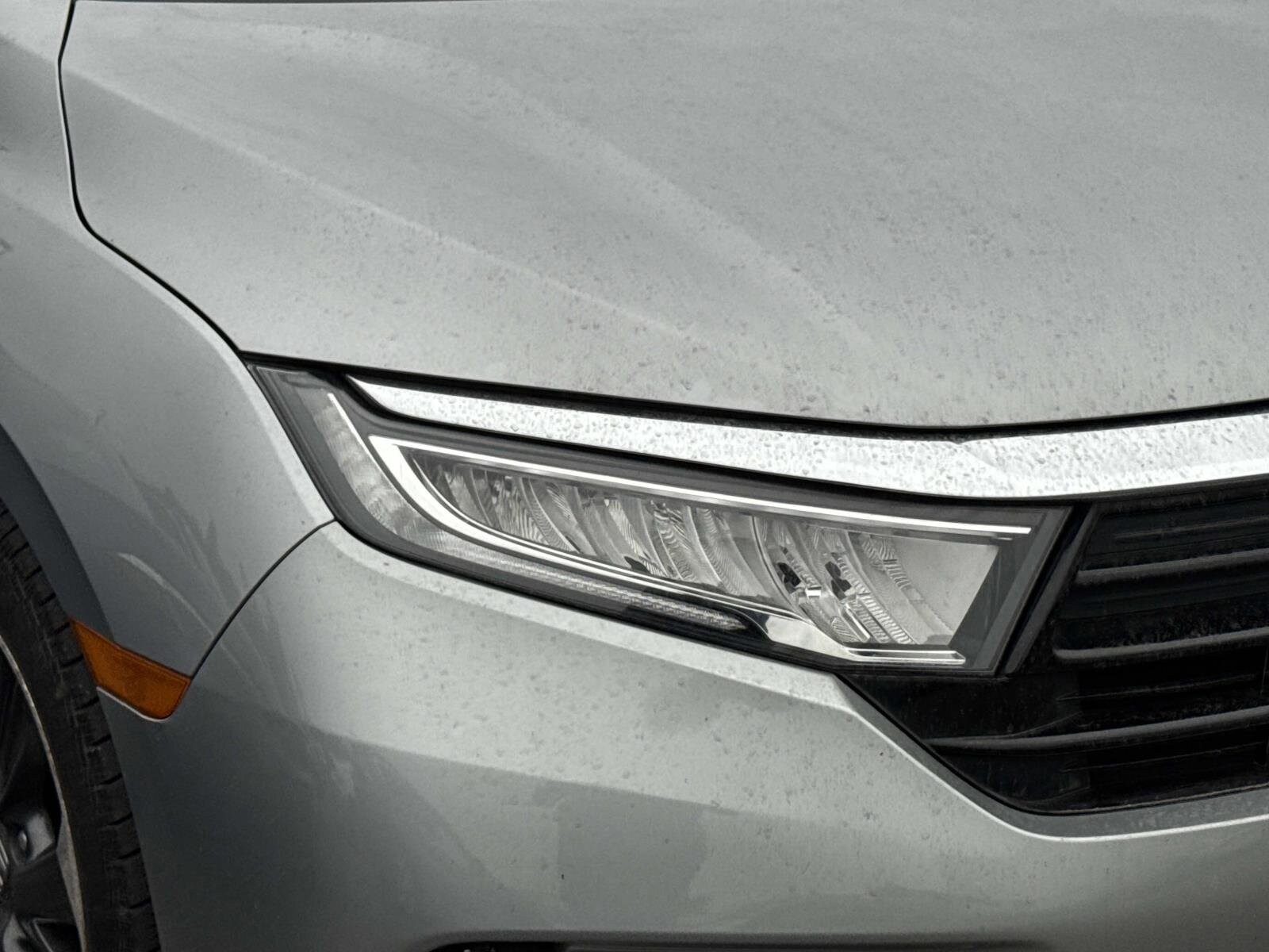2022 Honda Odyssey Elite photo 3