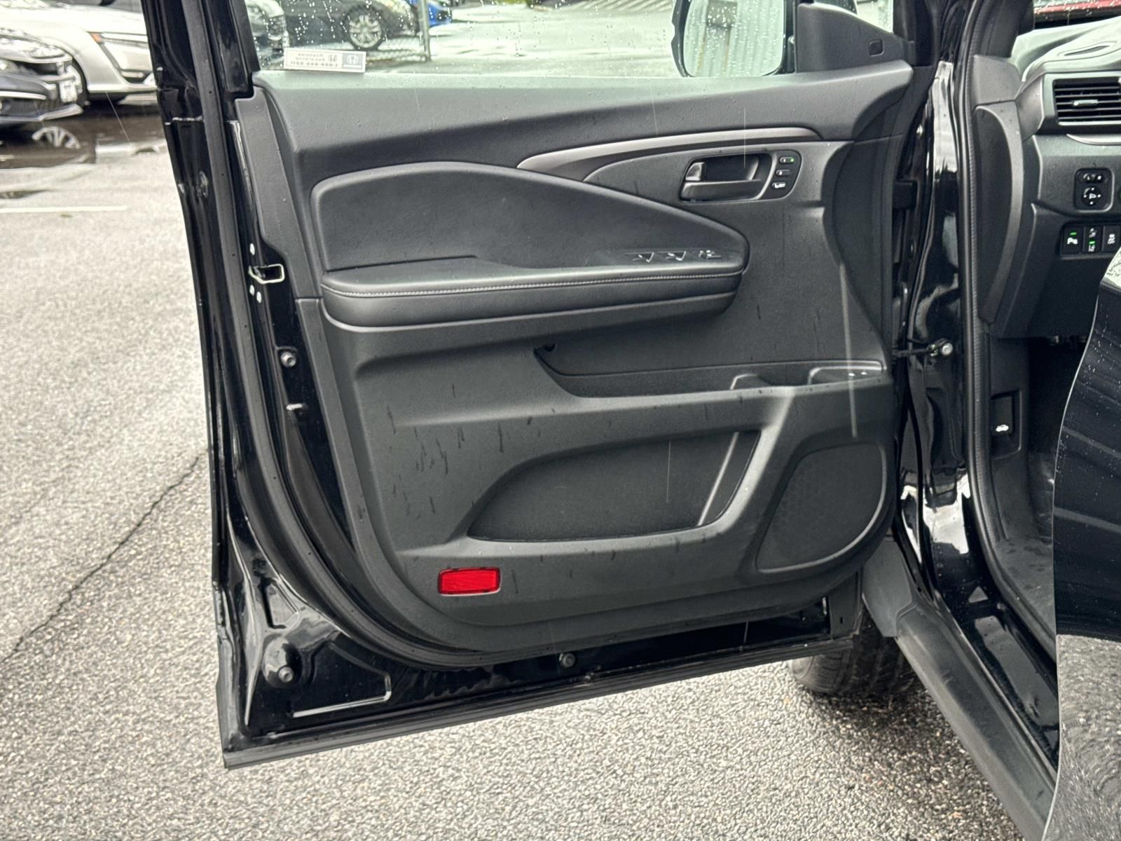 2023 Honda Passport EX-L - Photo 18