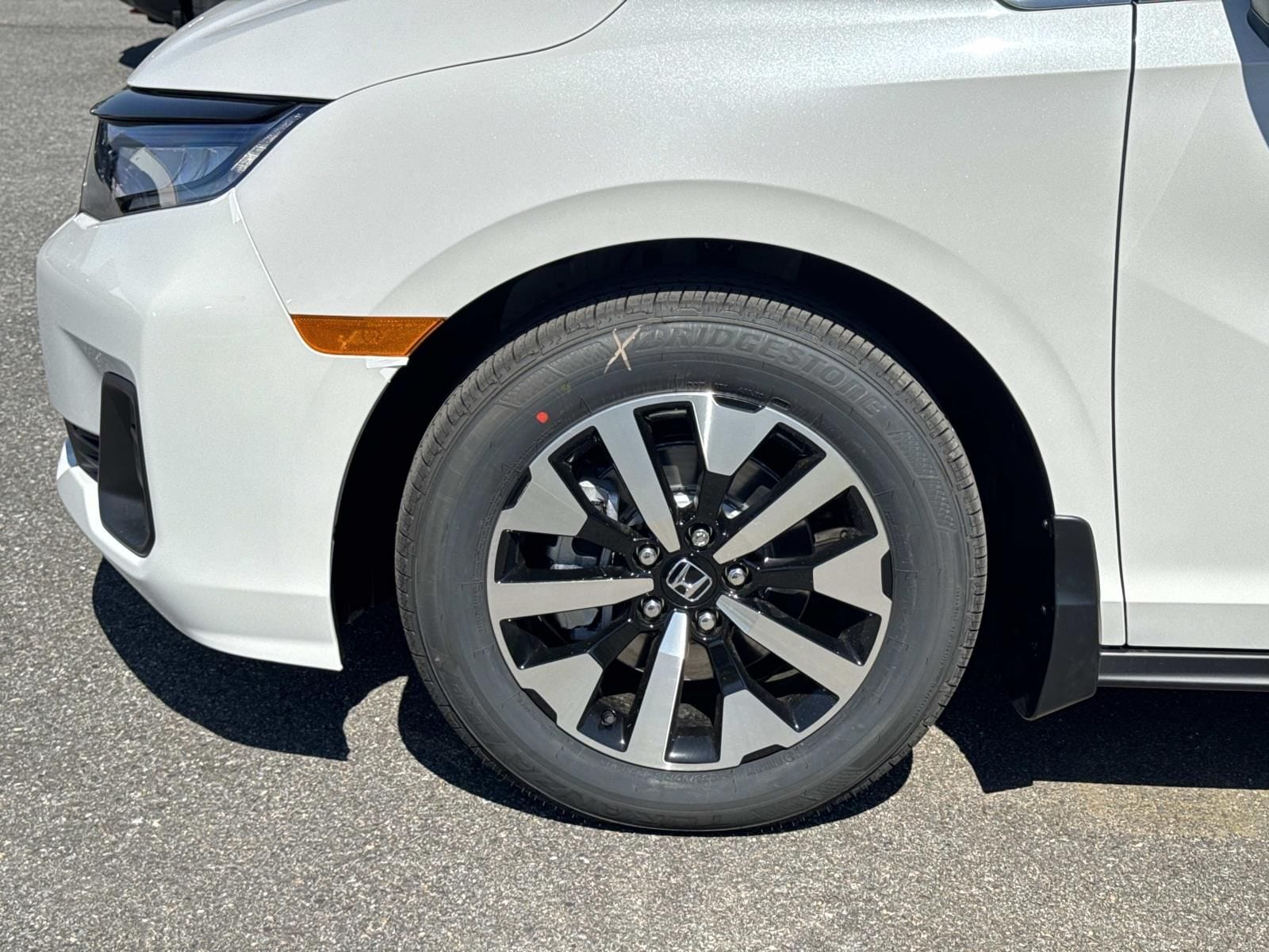 2026 Honda Odyssey EX-L - Photo 8