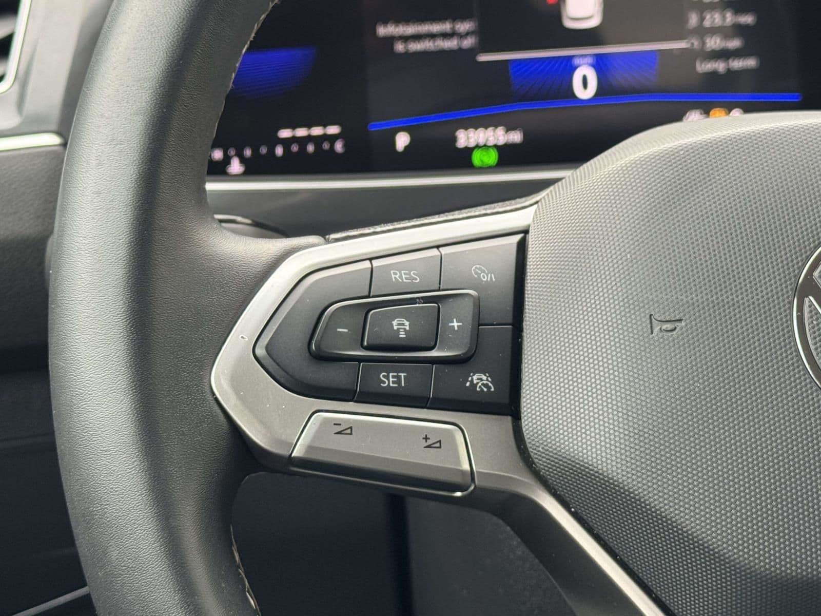 2024 Volkswagen Tiguan SE - Photo 7