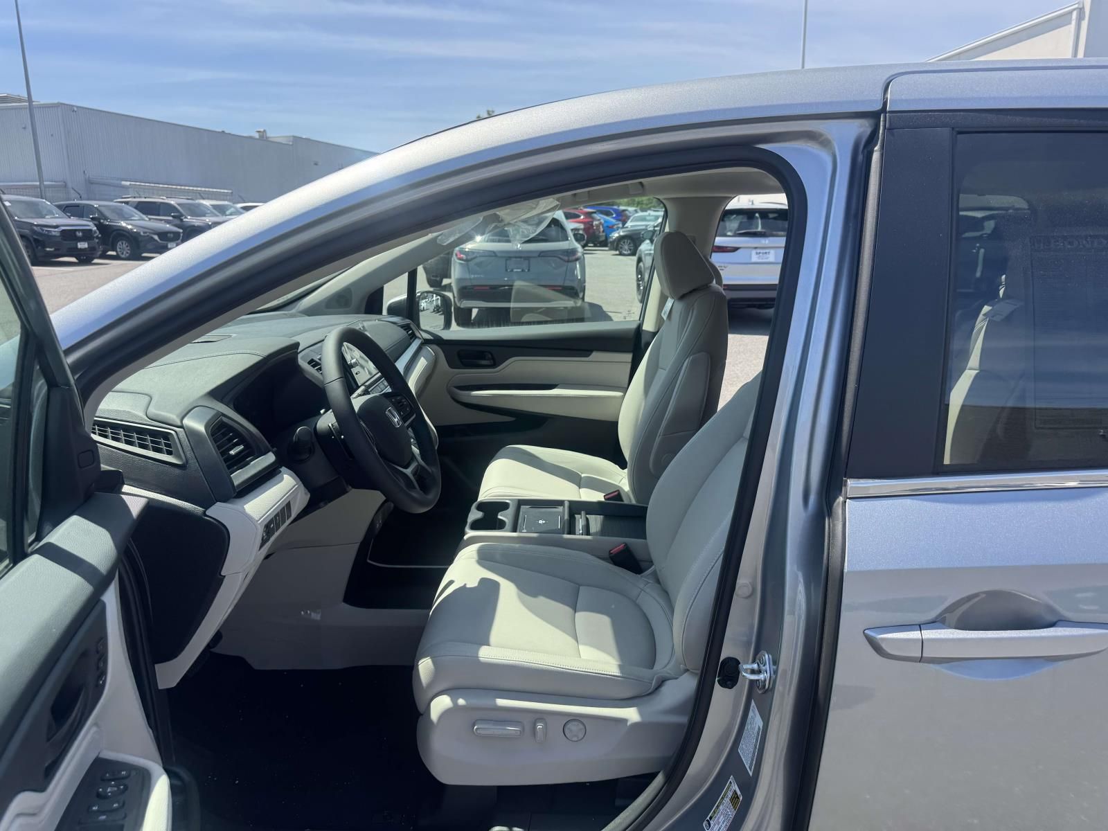 2026 Honda Odyssey EX-L - Photo 13