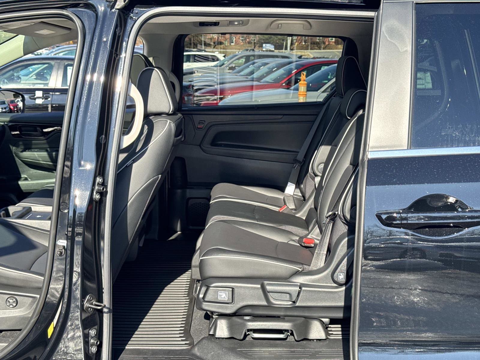 2026 Honda Odyssey Touring - Photo 17