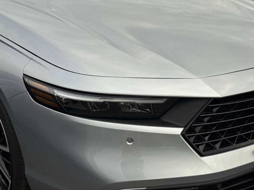 2025 Honda Accord Hybrid Touring photo 4