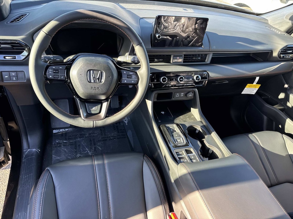 2025 Honda Pilot TrailSport photo 2