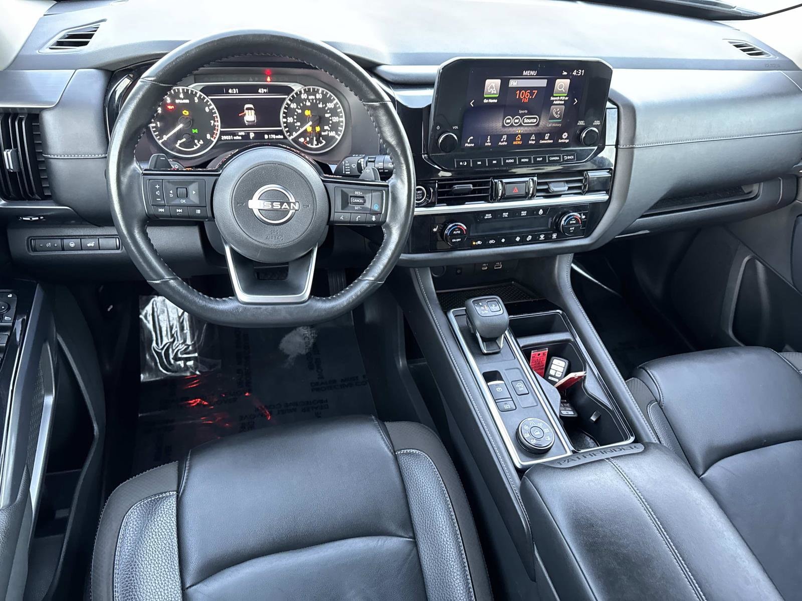 Image of 2023 Nissan Pathfinder SL SUV