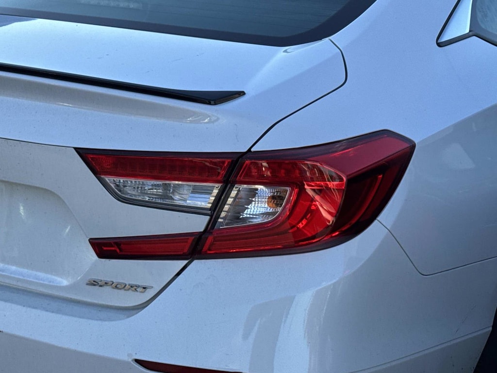 2022 Honda Accord Sport photo 4