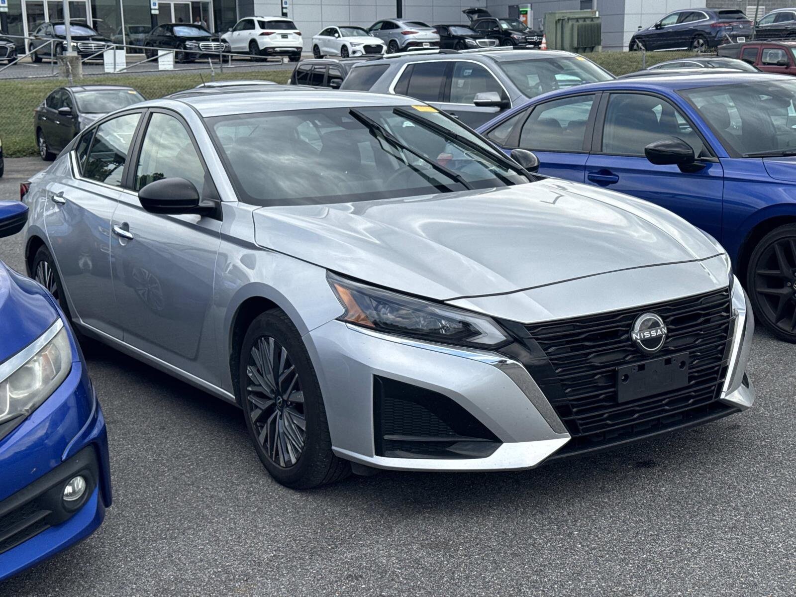 2024 Nissan Altima 2.5 SV photo 3