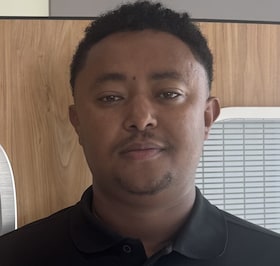 Staff member Natan Gelaye from ID_573d22