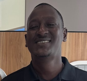 Staff member Haby Ly from ID_573d22