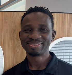 Staff member Amadou Camara from ID_3be5e3