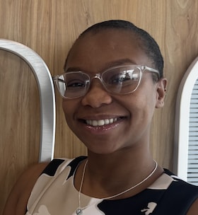 Staff member Amirah Holland from ID_573d22