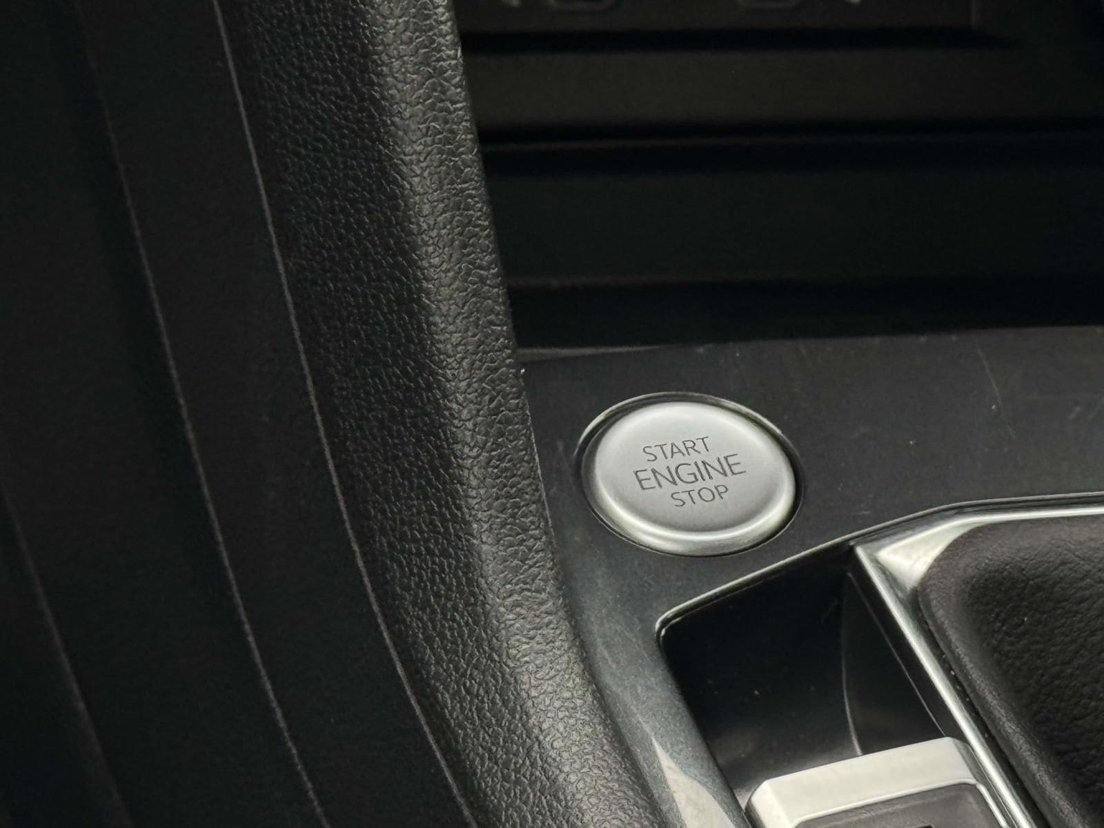 2024 Volkswagen Tiguan SE - Photo 6