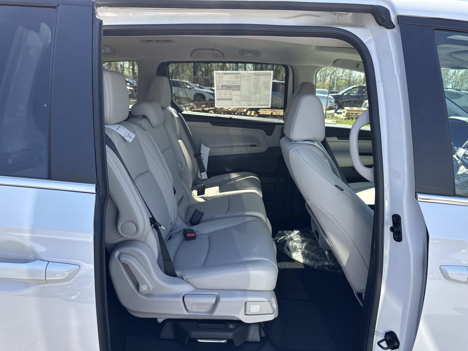 2026 Honda Odyssey EX-L - Photo 12