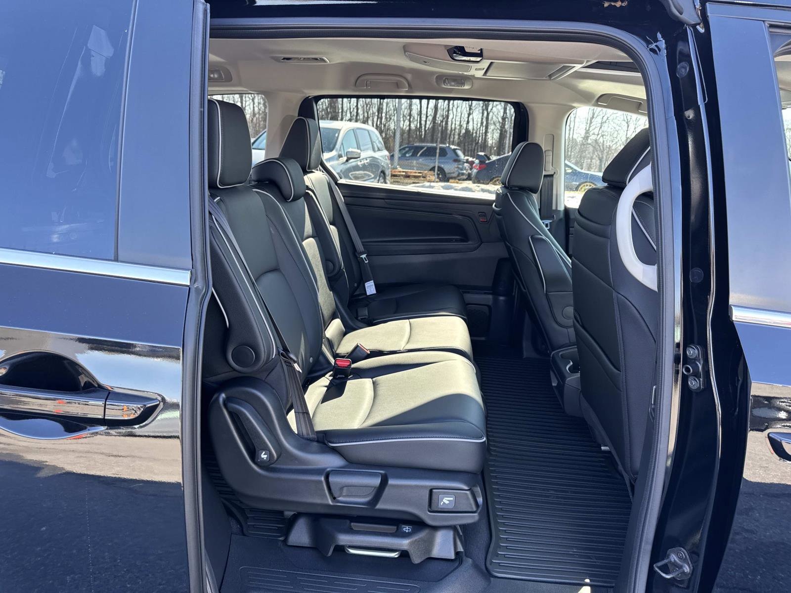 2026 Honda Odyssey Touring - Photo 12