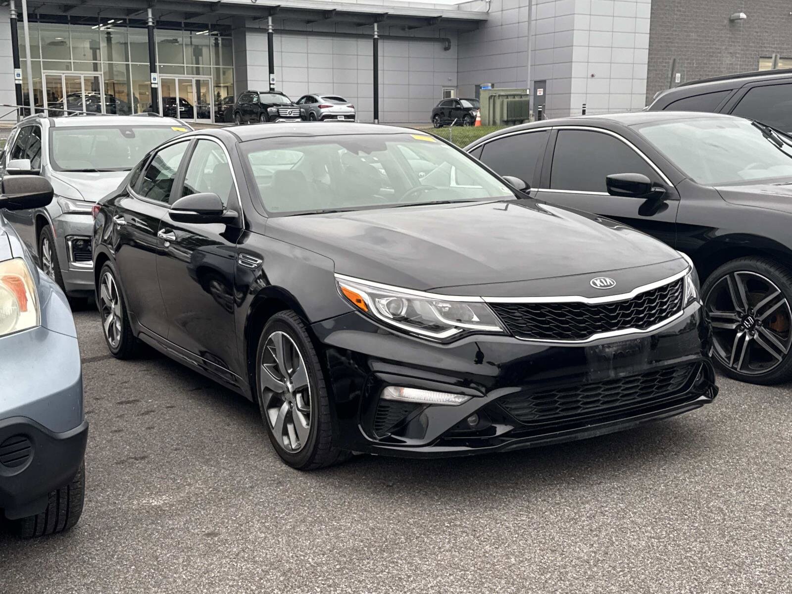 2020 Kia Optima S photo 2
