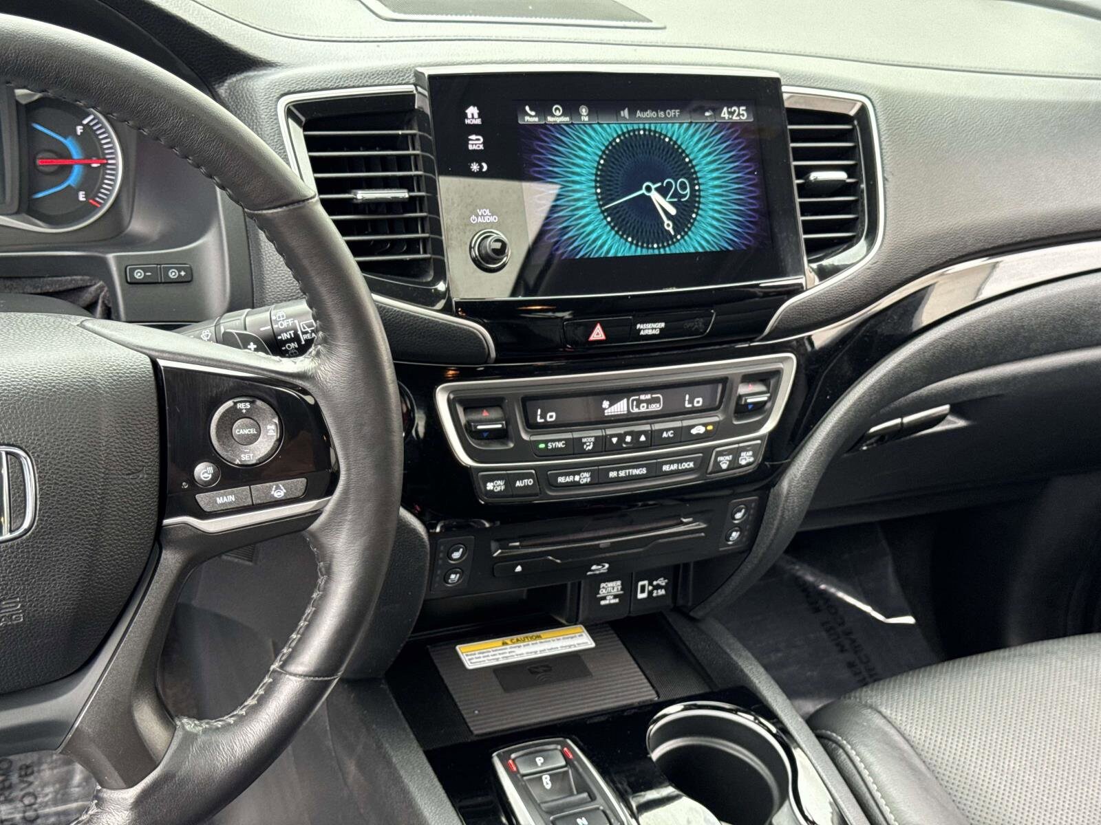 2022 Honda Pilot Elite photo 3