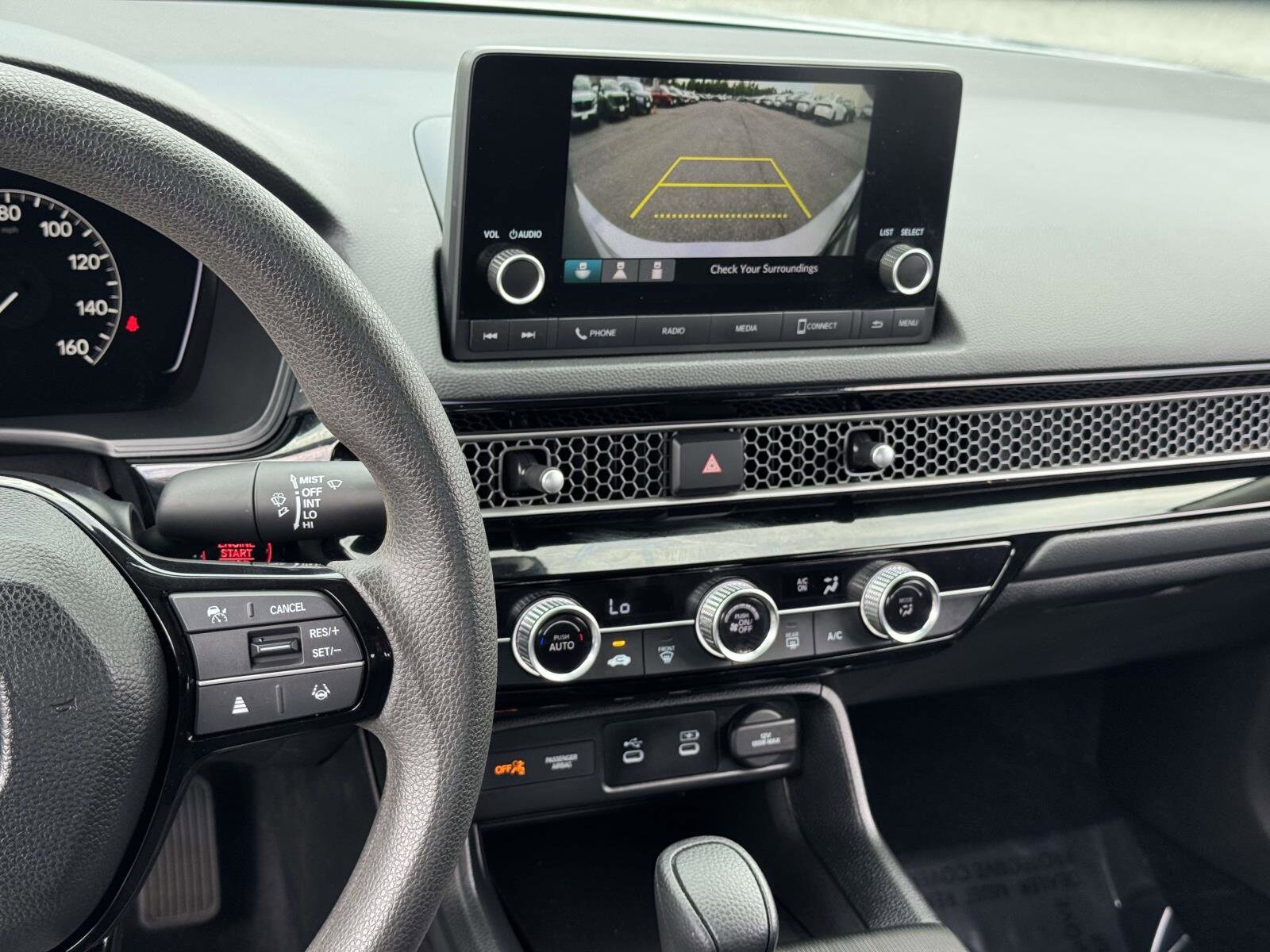 2025 Honda Civic LX photo 4