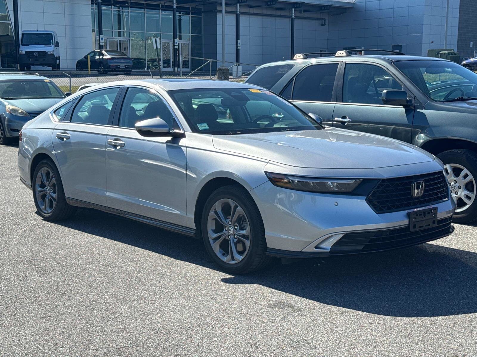 2023 Honda Accord Hybrid EX-L photo 3