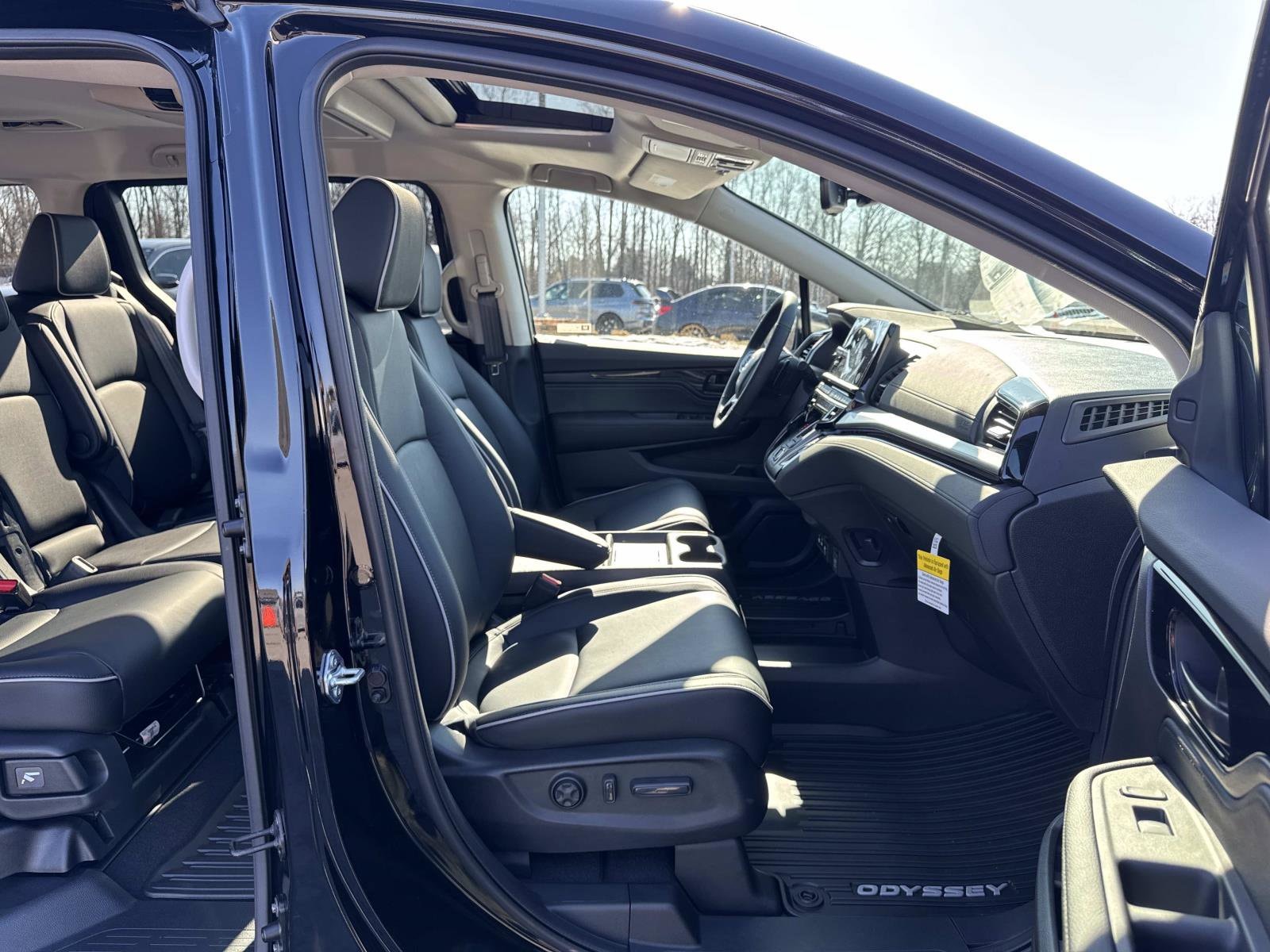 2026 Honda Odyssey Touring - Photo 11