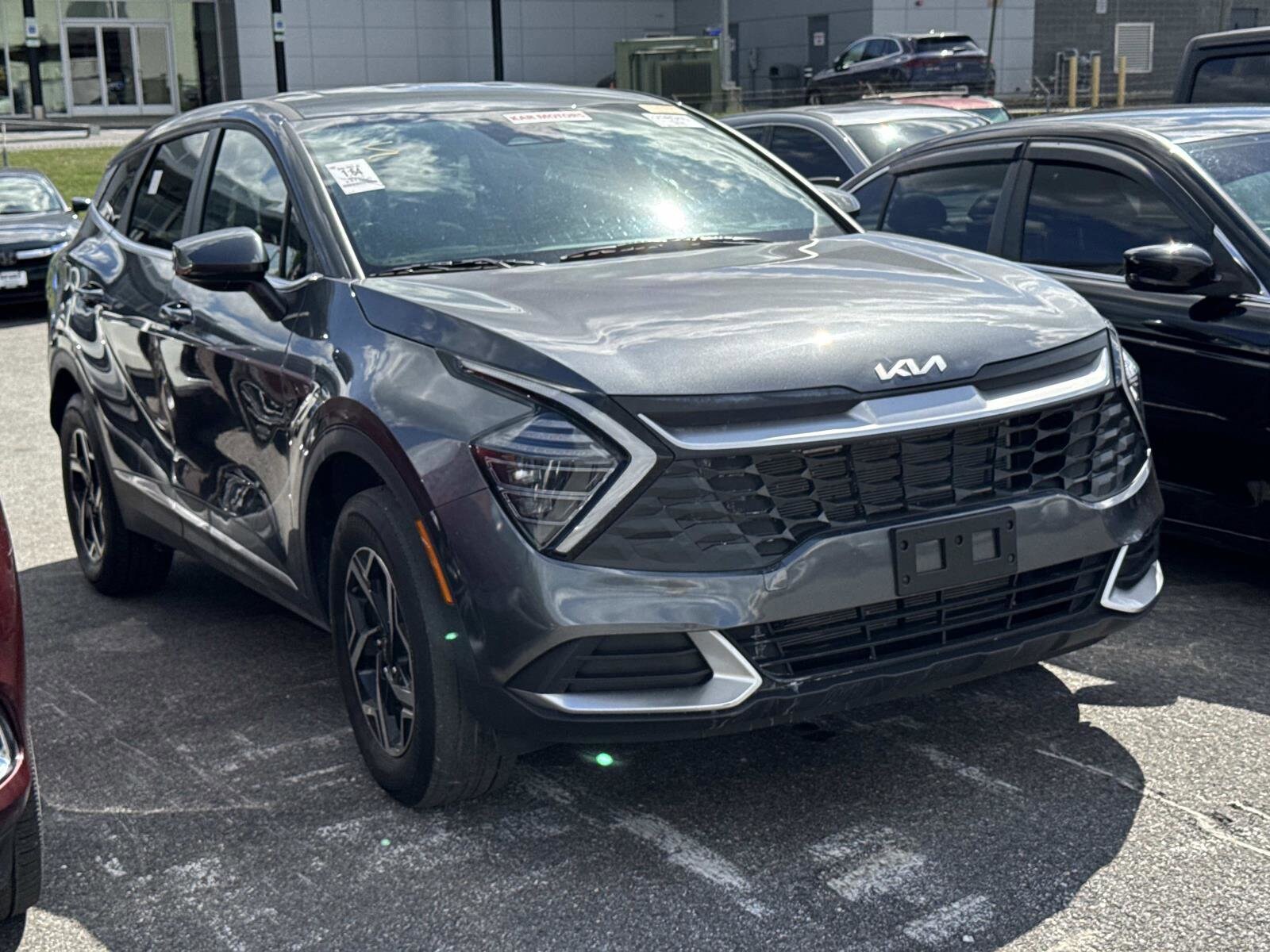 2024 Kia Sportage LX photo 3