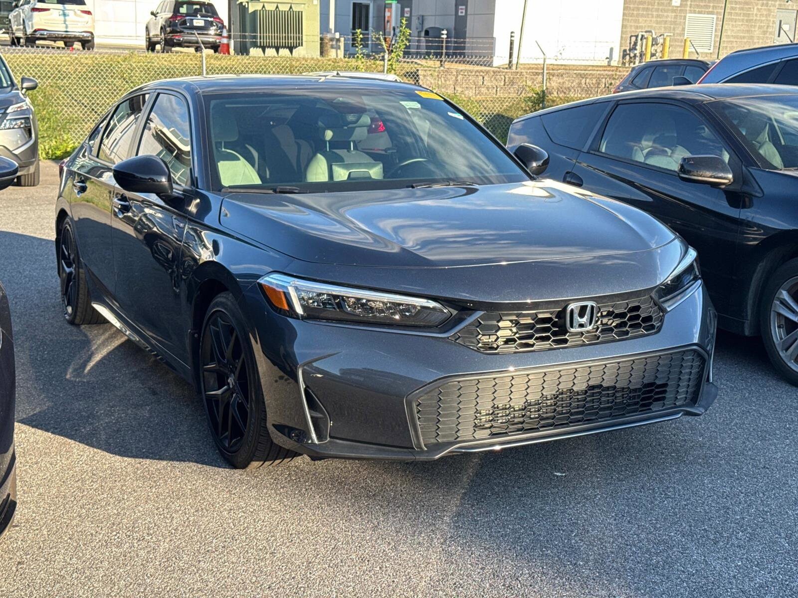 2025 Honda Civic Hybrid Sport photo 3