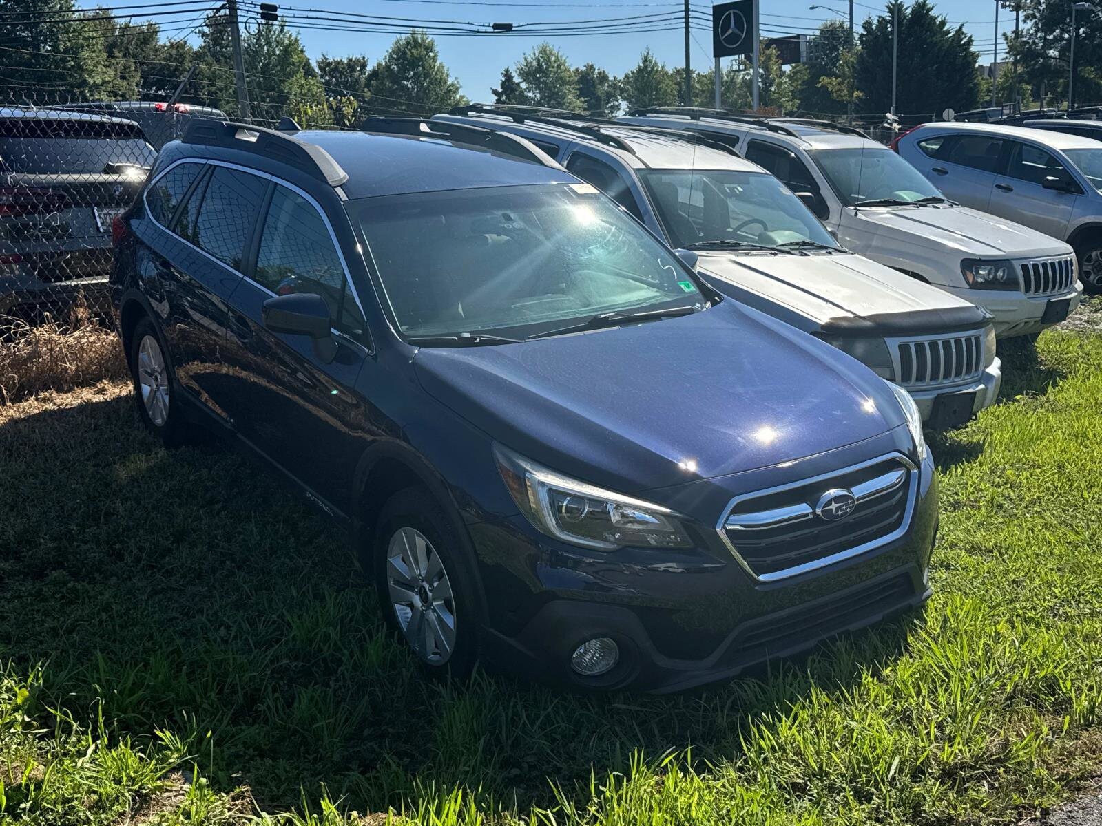 2018 Subaru Outback 2.5i Premium photo 3