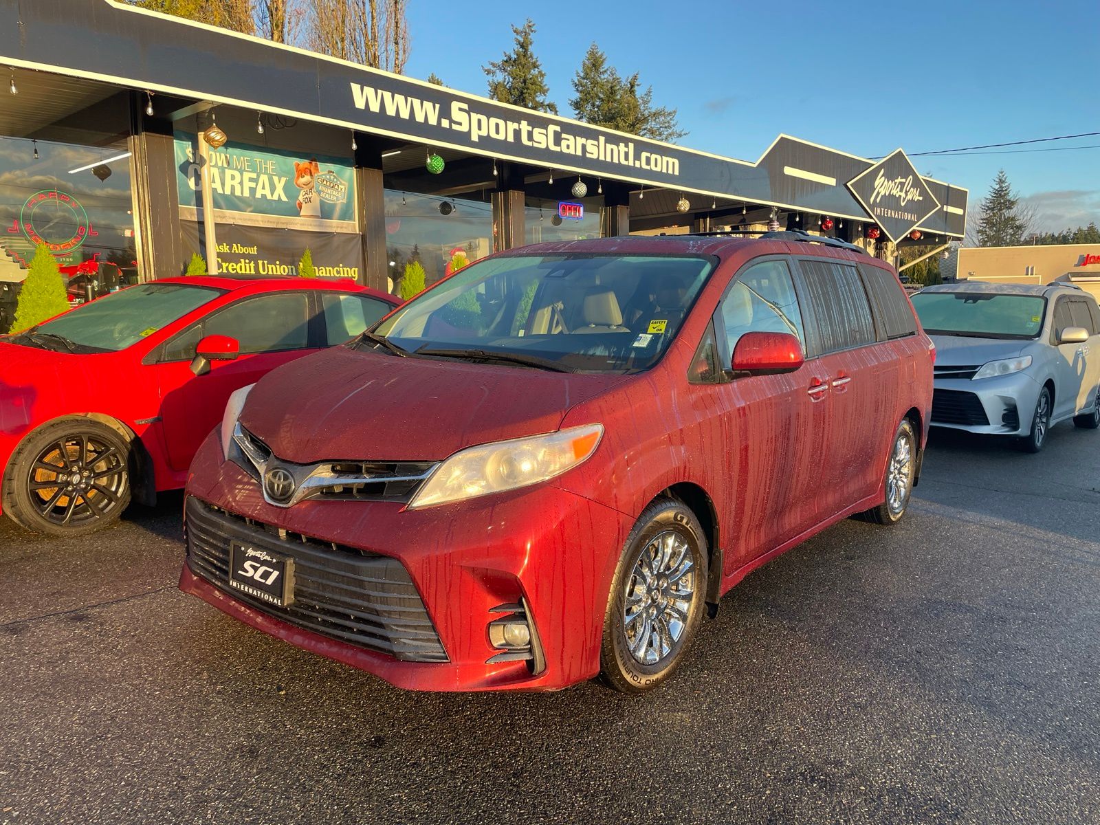 2018 Toyota Sienna XLE Premium's photo