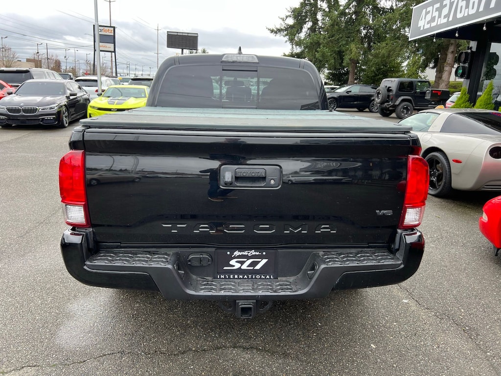 2017 Toyota Tacoma SR5 TRD Sport photo 4