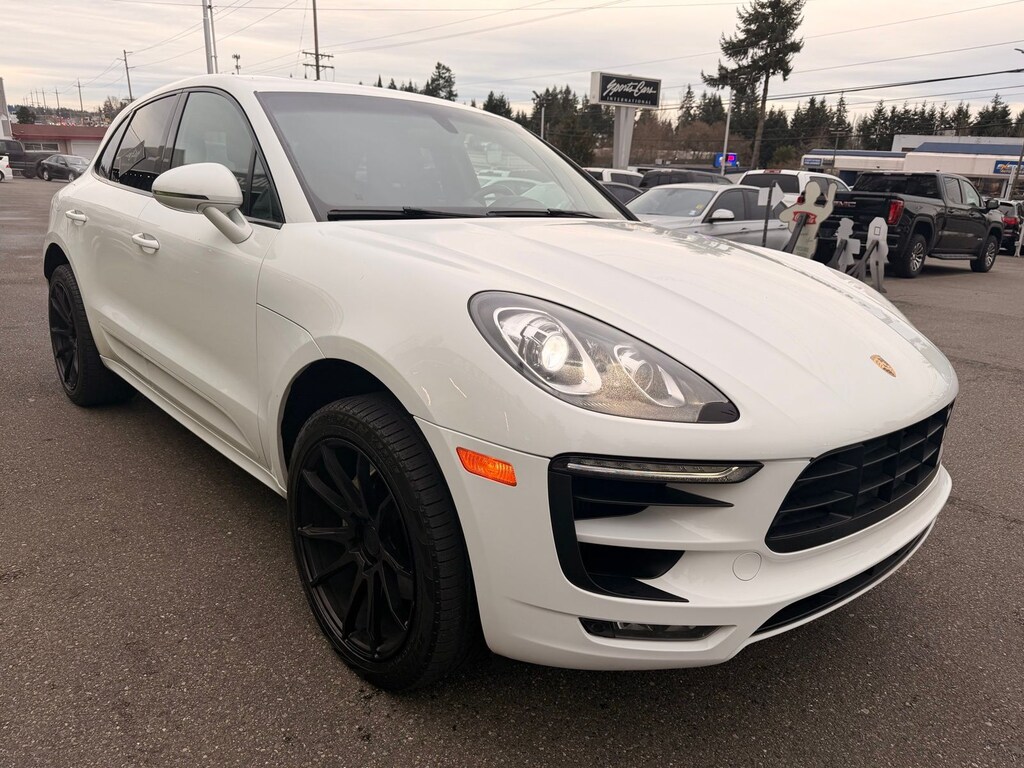 2016 Porsche Macan S photo 2