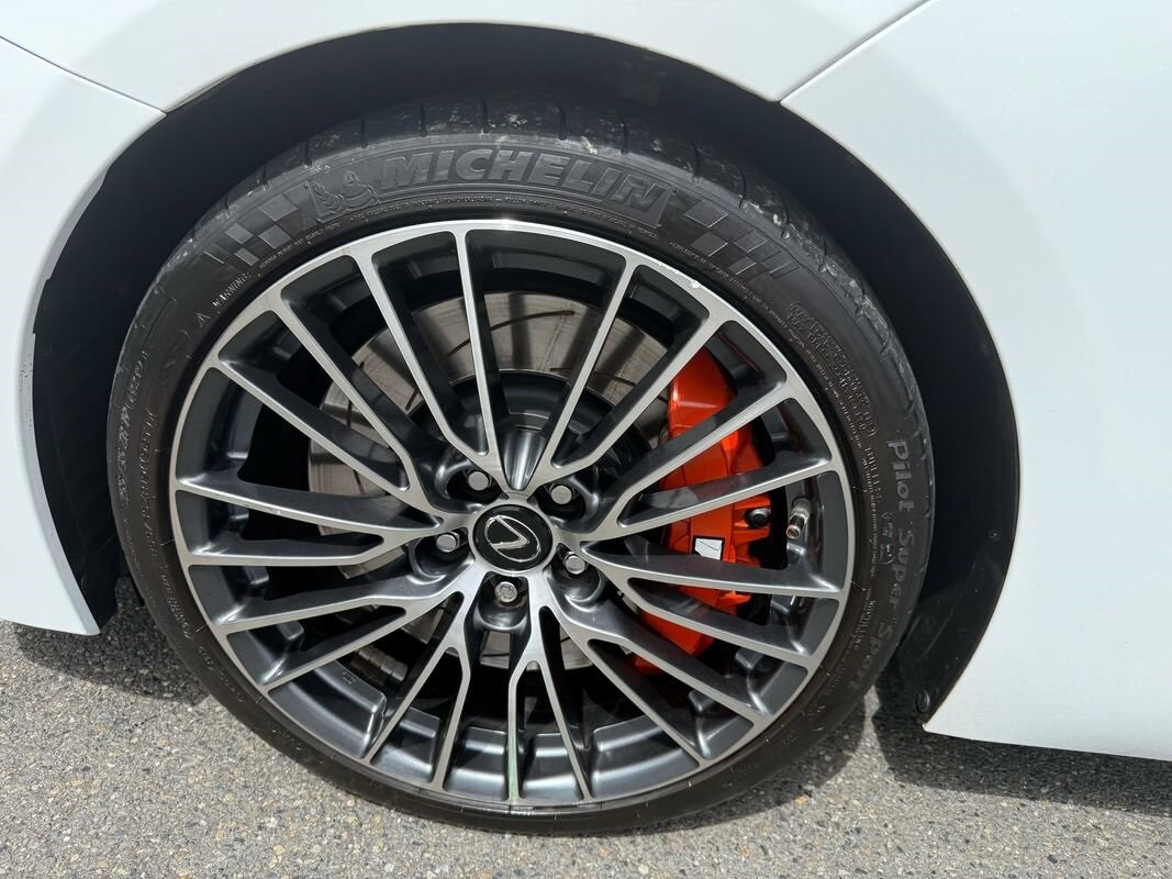 2015 Lexus RC F photo 3