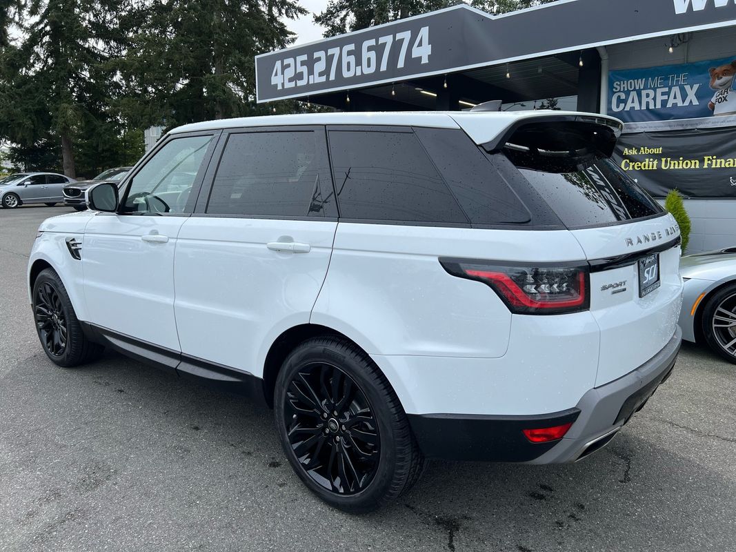 2018 Land Rover Range Rover Sport SE photo 4