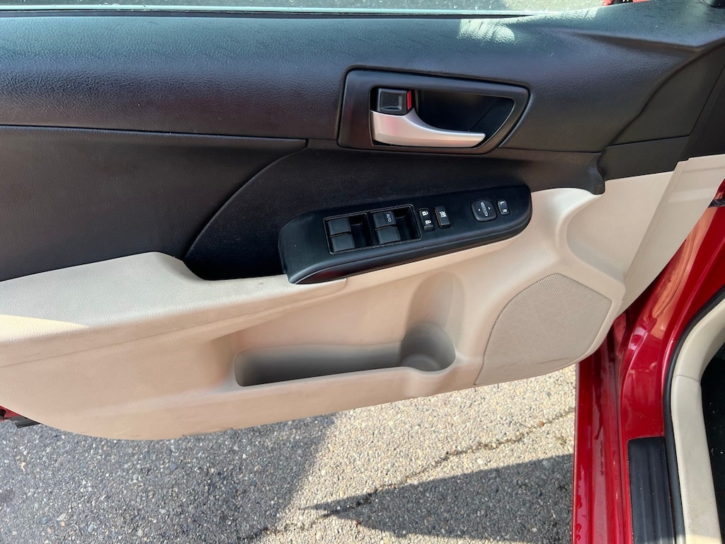 2013 Toyota Camry L photo 7