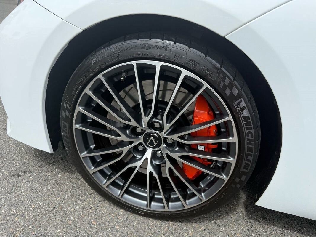 2015 Lexus RC F photo 2