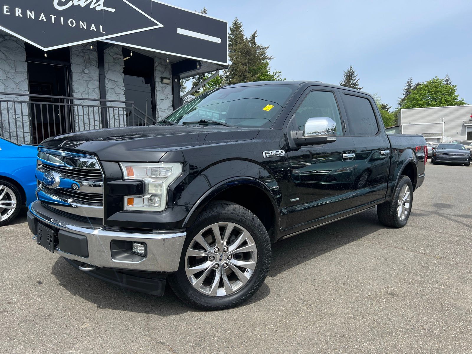2017 Ford F-150 Lariat 4x4 SuperCrew 145 in's photo