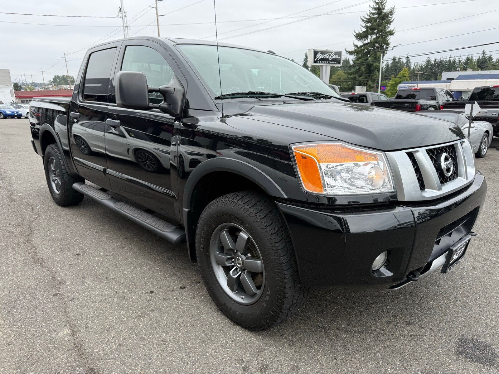 2015 Nissan Titan PRO-4X photo 3