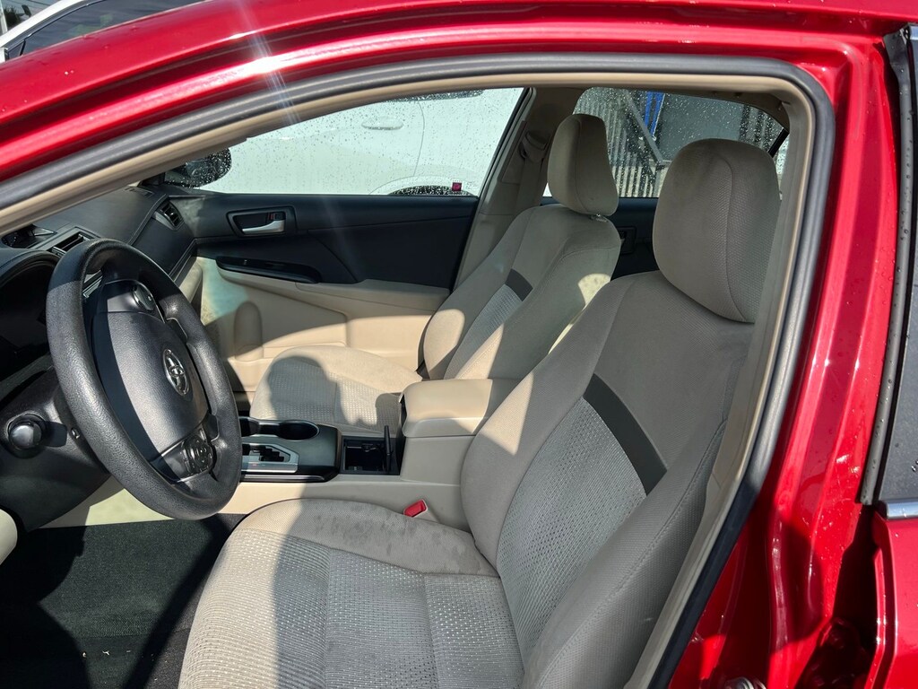 2013 Toyota Camry L photo 6