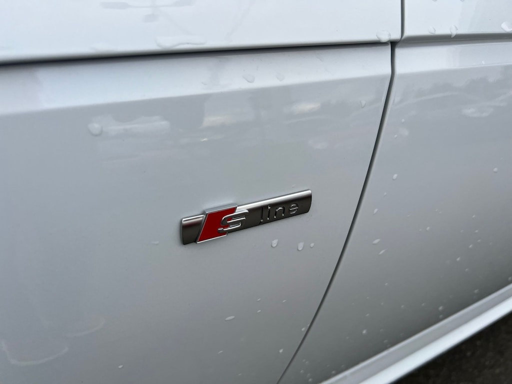 2019 Audi A4 Quattro Premium Plus photo 3