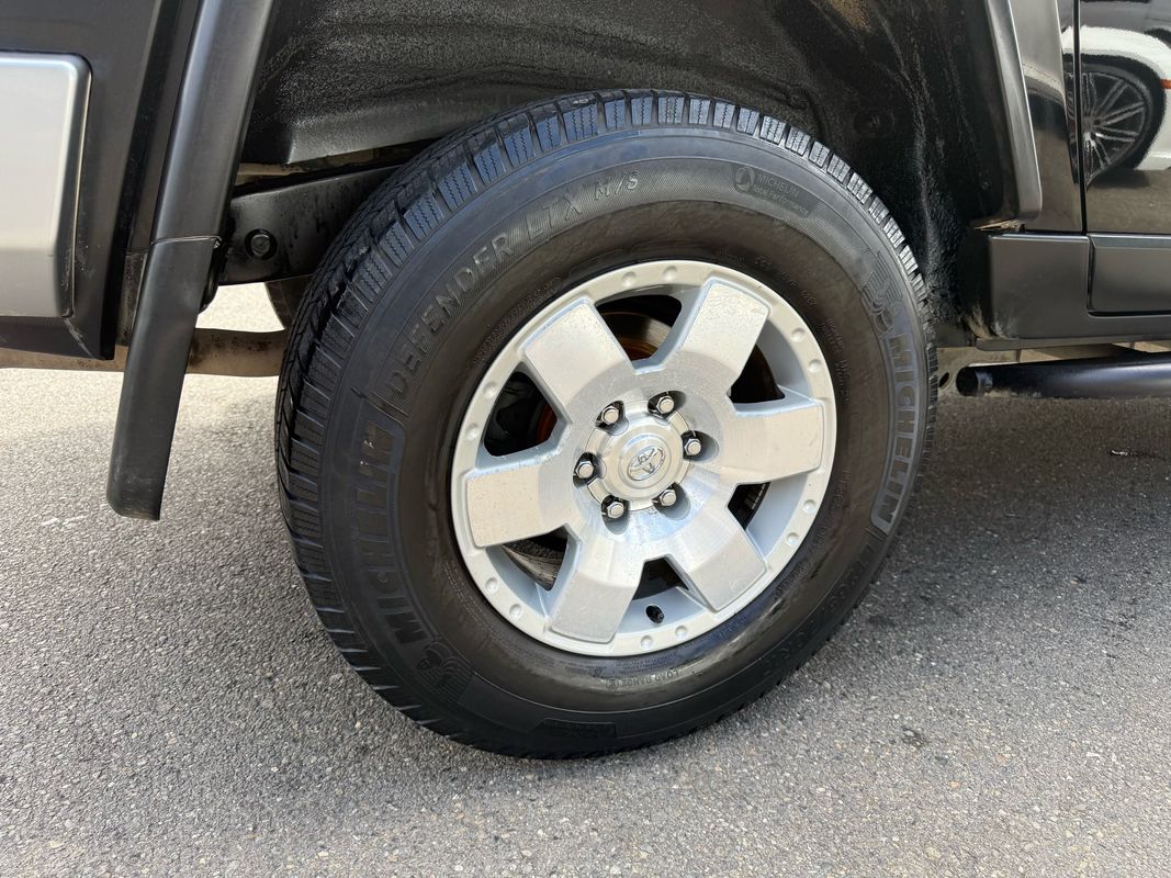 2014 Toyota FJ Cruiser Base photo 4