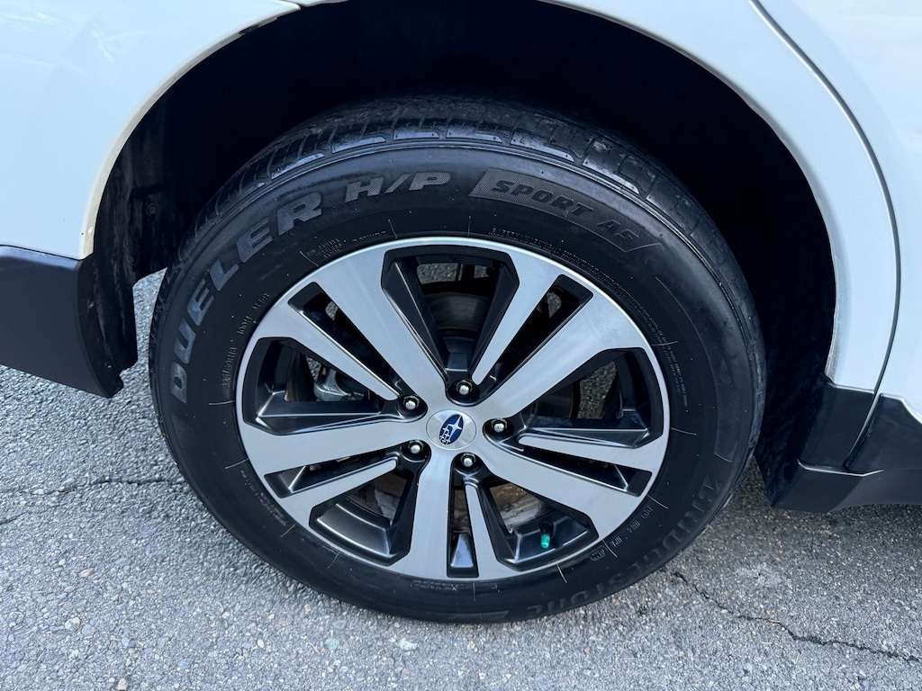 2018 Subaru Outback 2.5i photo 3