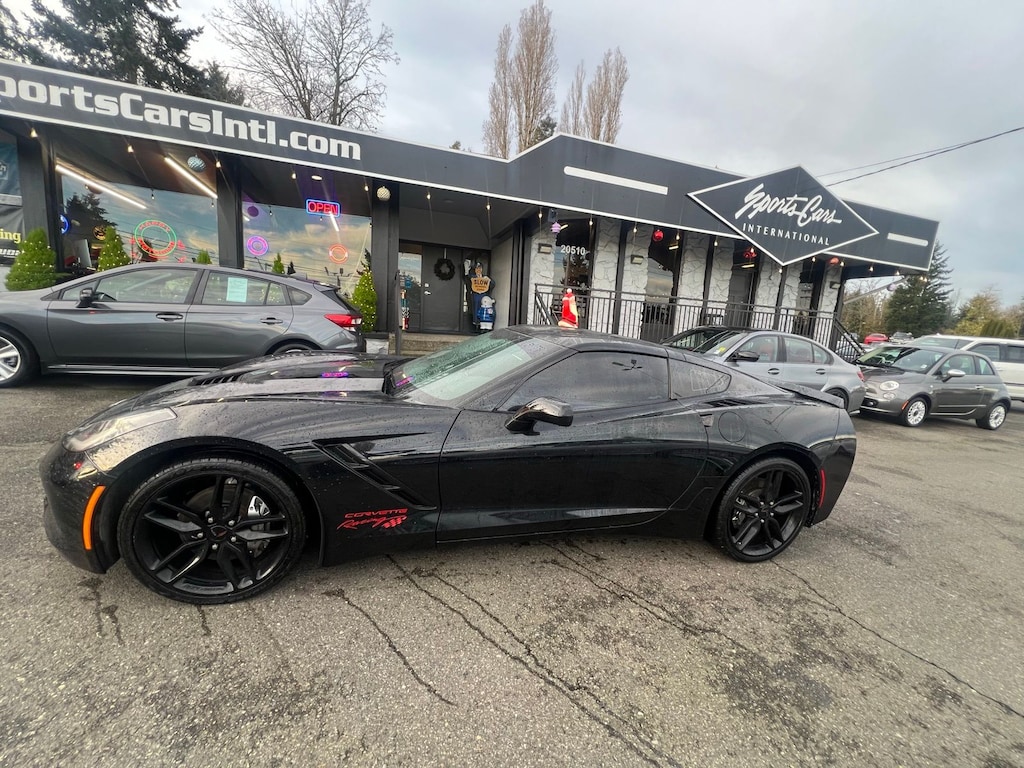 2019 Chevrolet Corvette Stingray 1LT photo 2