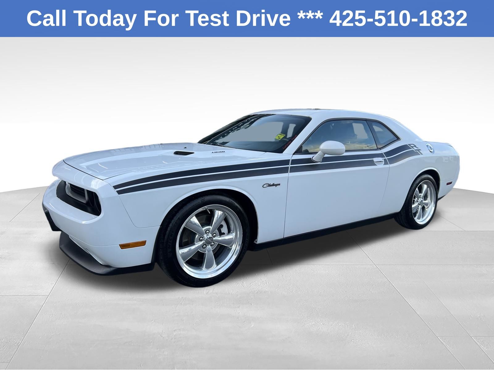 2012 Dodge Challenger R/T's photo