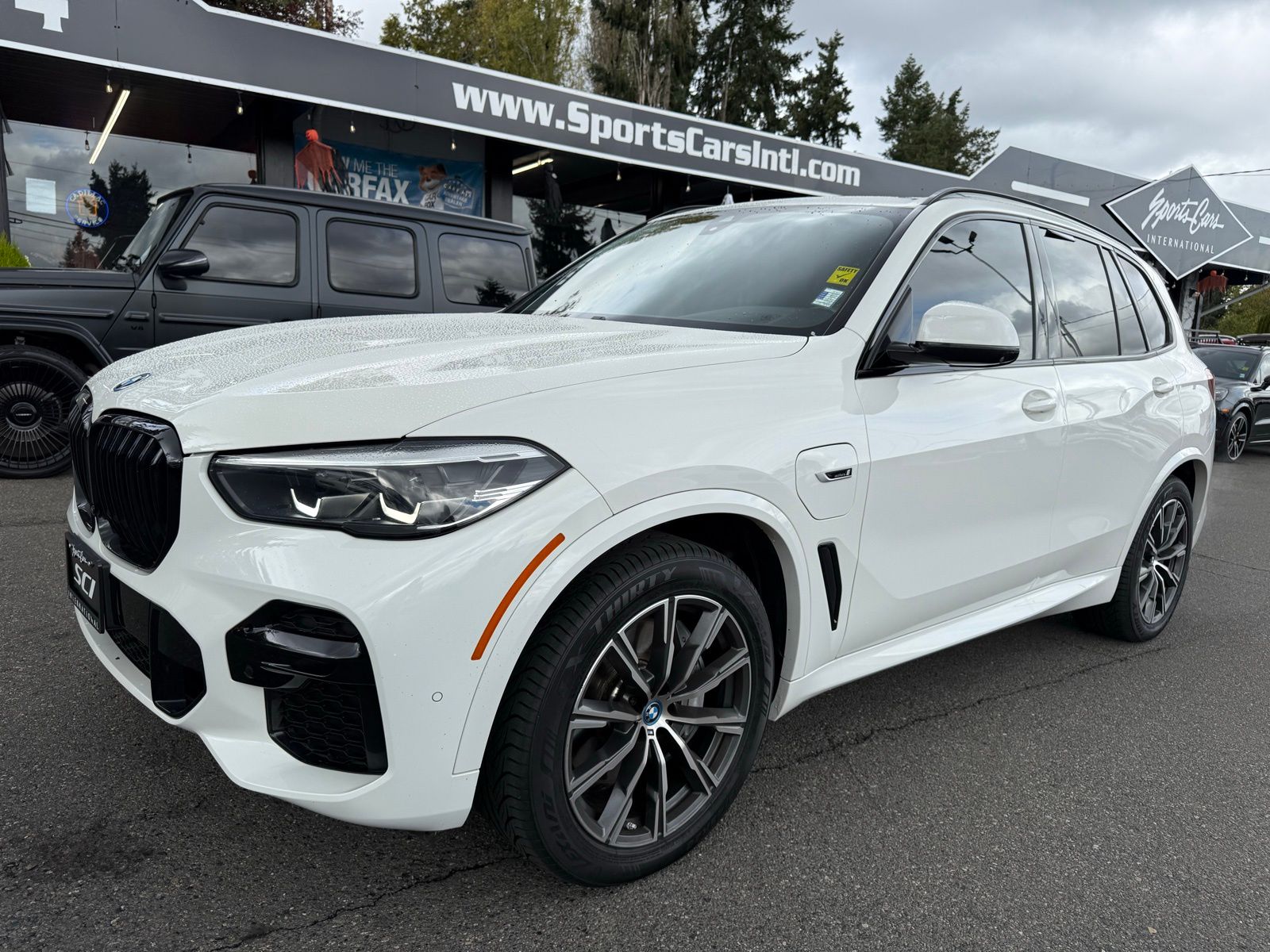 2022 BMW X5 45e's photo