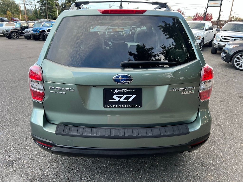 2015 Subaru Forester 2.5i Premium photo 3