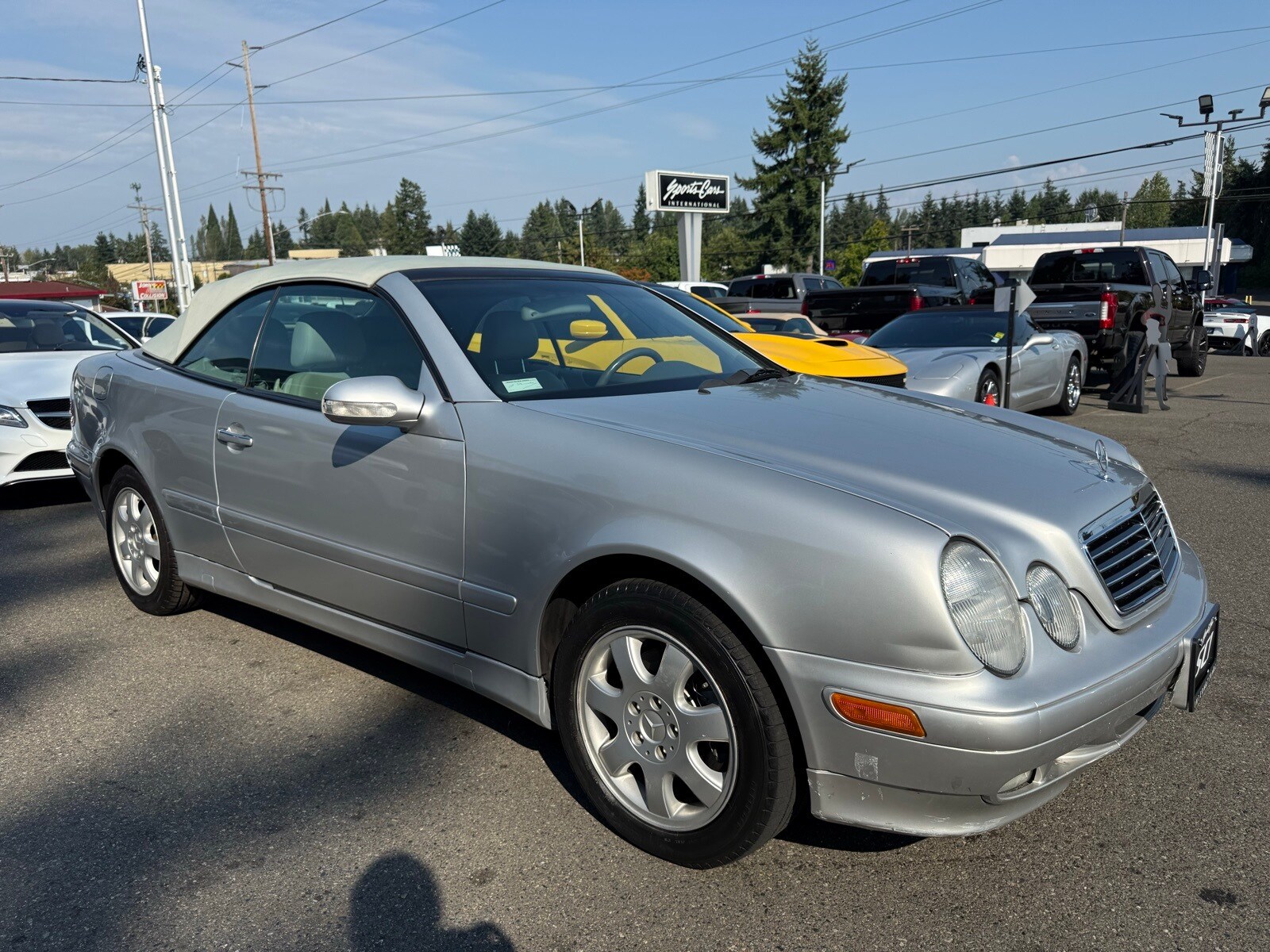 2000 Mercedes Benz CLK 320 photo 2