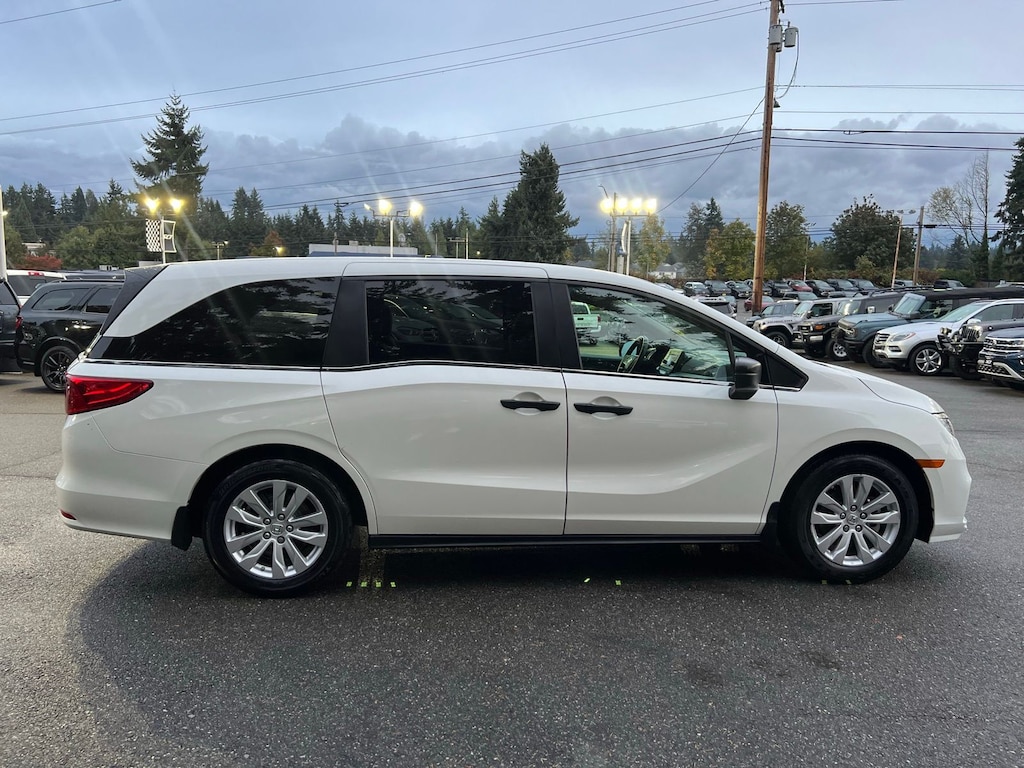 2019 Honda Odyssey LX photo 4