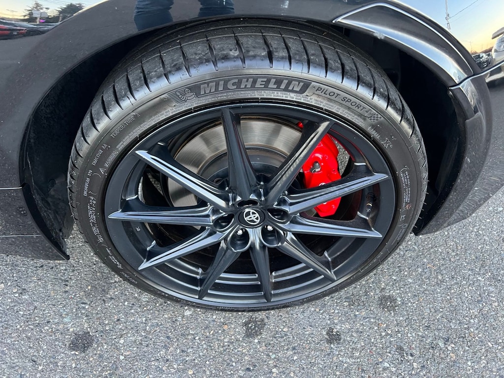 2024 Toyota GR86 Premium photo 2