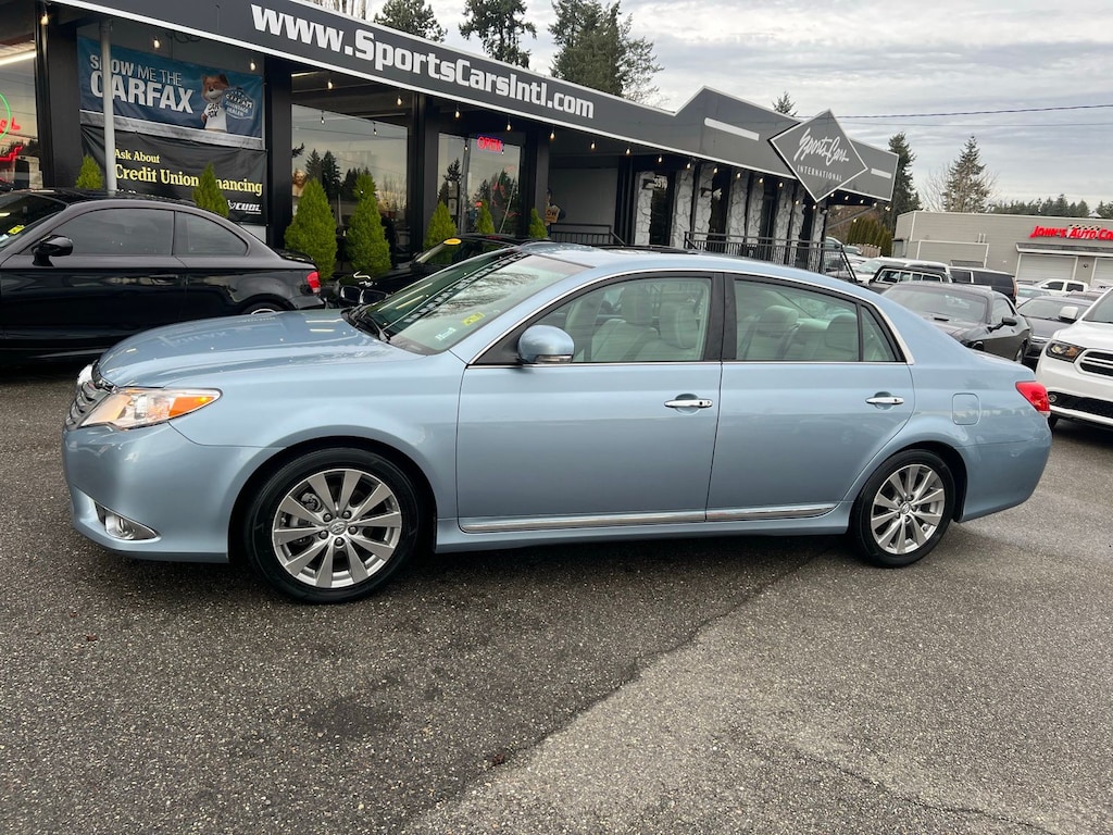 2012 Toyota Avalon Base photo 2
